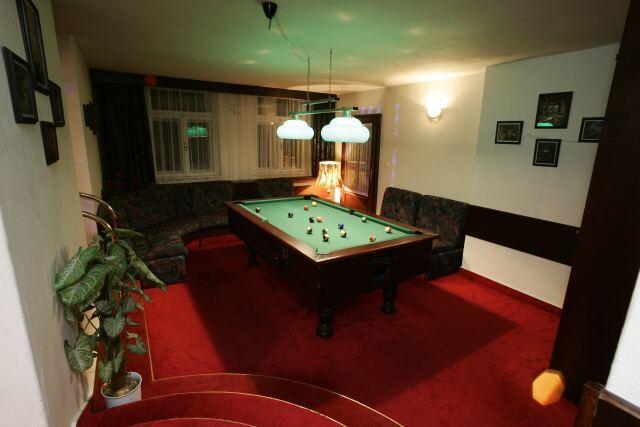 Zlín Hotel Saloon מראה חיצוני תמונה
