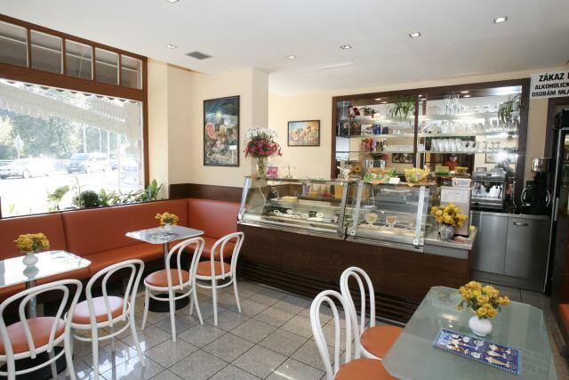 Zlín Hotel Saloon מראה חיצוני תמונה