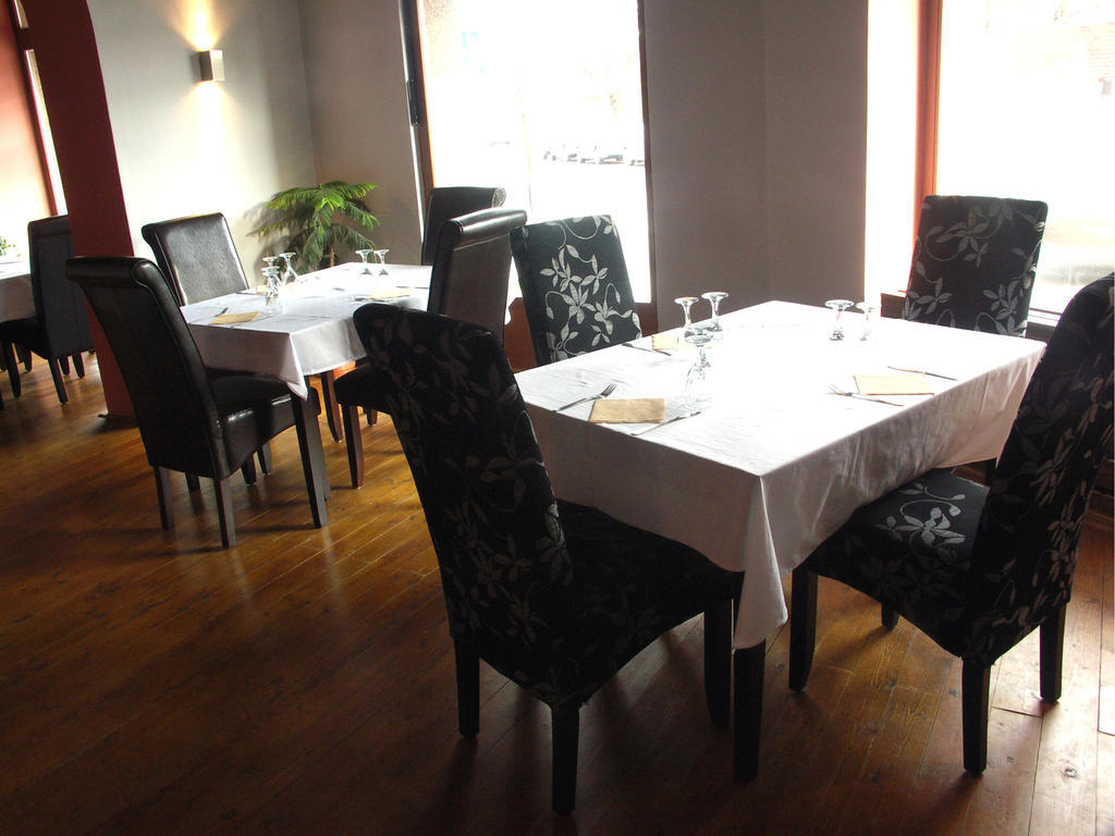 Zlín Hotel Saloon מראה חיצוני תמונה