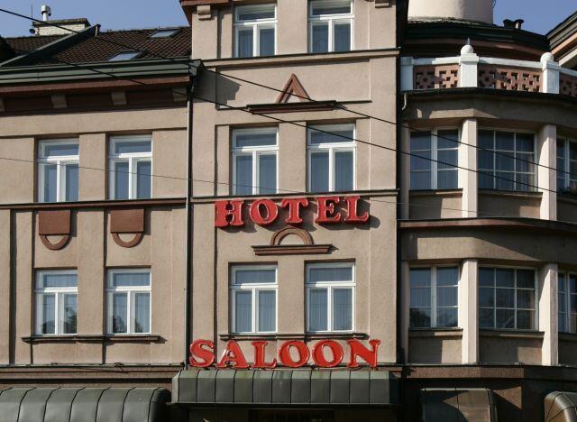 Zlín Hotel Saloon מראה חיצוני תמונה